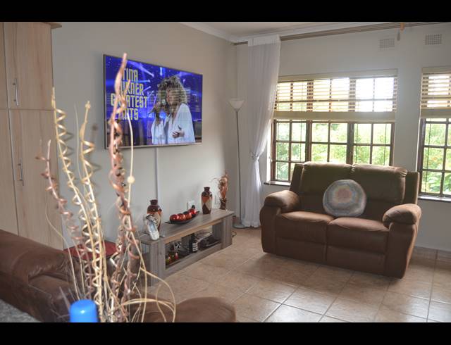2 BEDROOM APARTMENT FOR SALE IN SCOTTBURGH CENTRAL